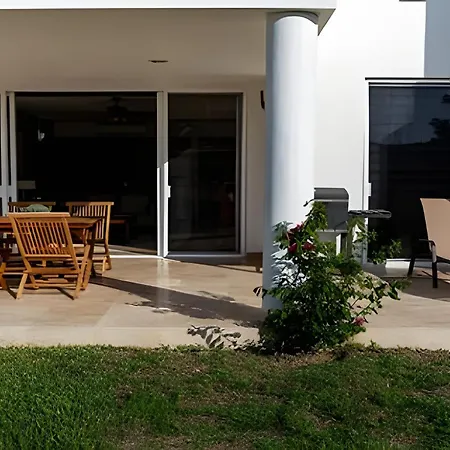 Peninsula Condominios