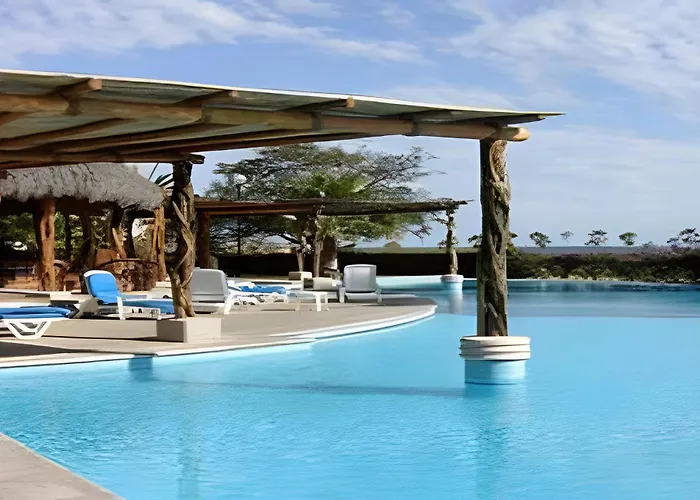 Peninsula Resort *